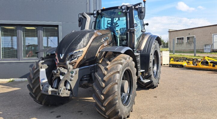 Valtra T255 Versu Bronz - skladové traktory