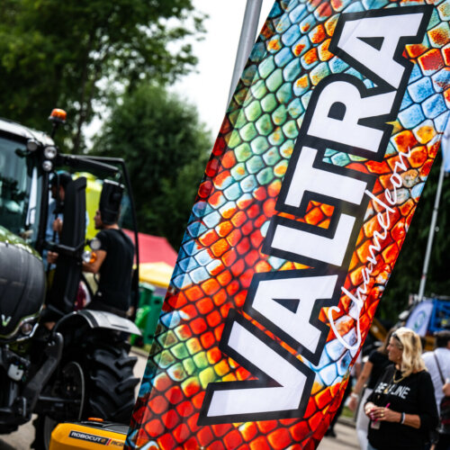 Valtra Q245 #chameleon