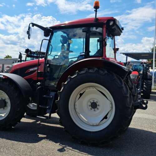 Valtra A115