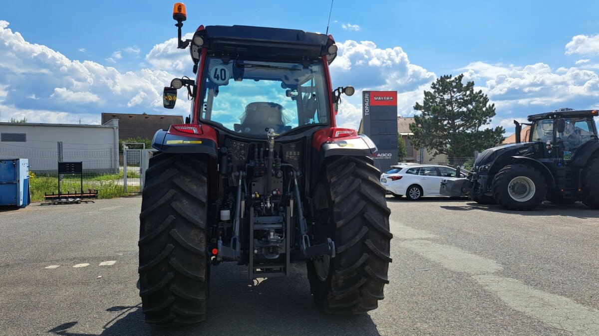 Valtra A115