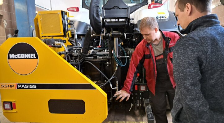 Technické a servisní školení McConnel
