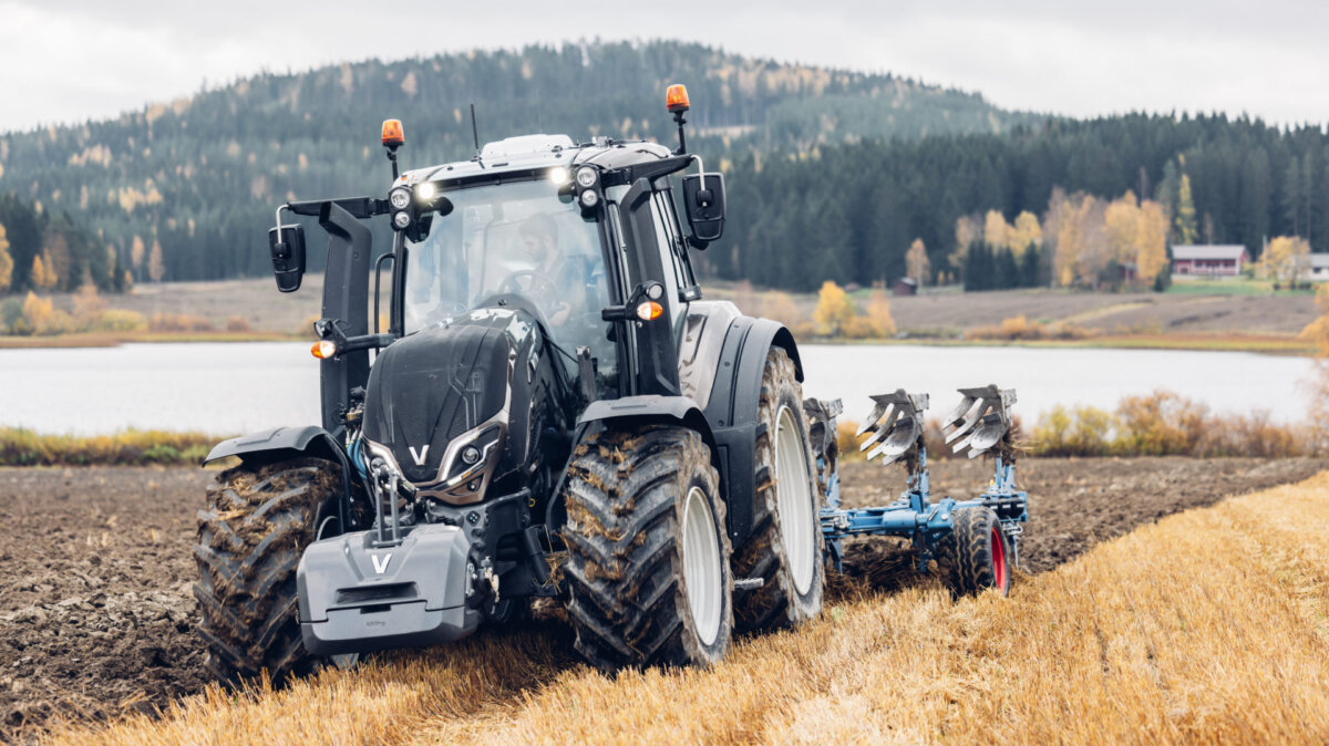 Traktor Valtra - Mistrovství světa v orbě 2025