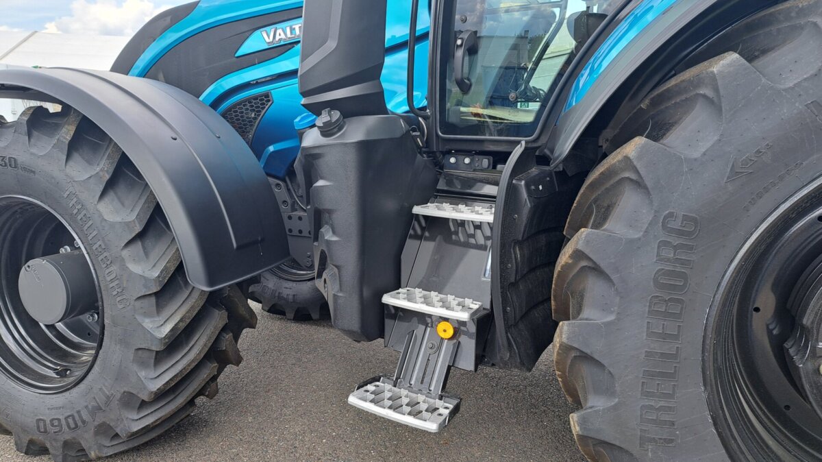 Valtra T255 Versu Turquoise Design