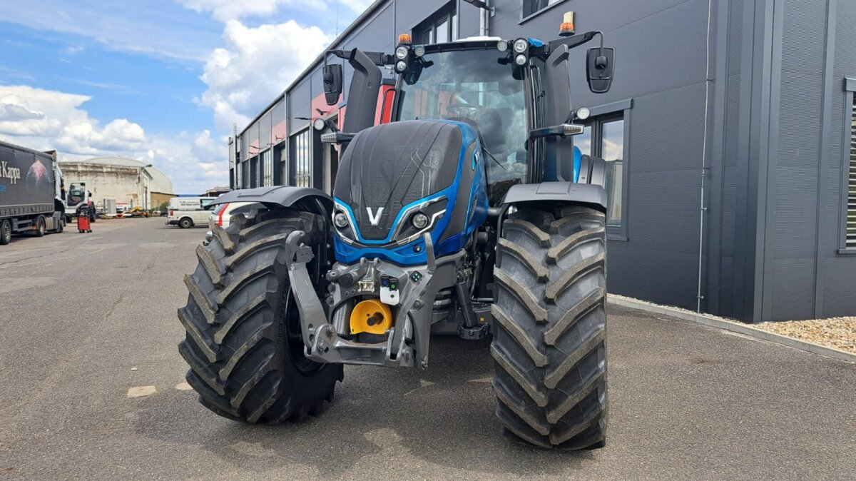Valtra T255 Versu Turquoise Design