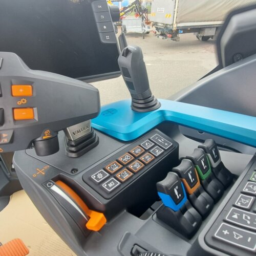 Valtra T255 Versu Turquoise Design