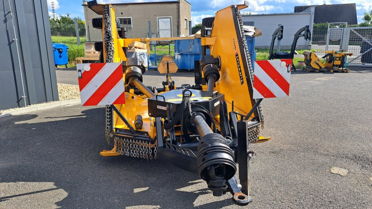 McConnel TUFFCUT 480 Předváděcí