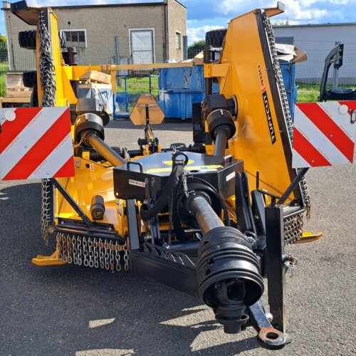 McConnel TUFFCUT 480 Předváděcí
