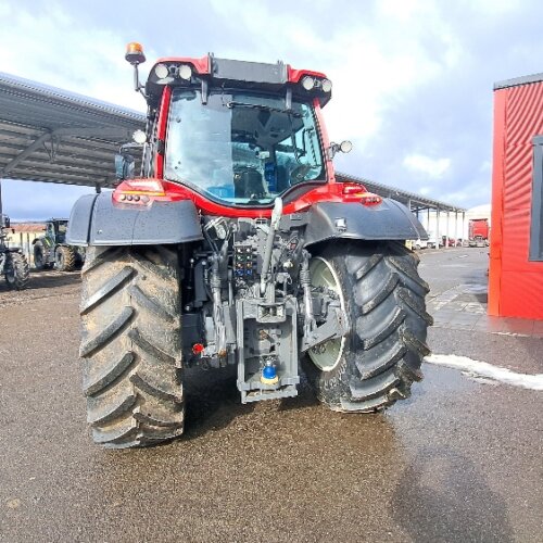 Valtra N155 Active s nakladačem předváděcí