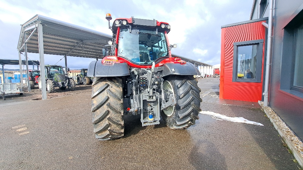 Valtra N155 Active s nakladačem předváděcí