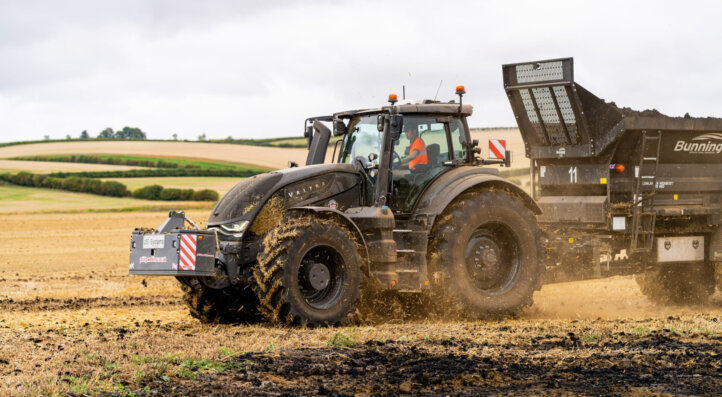 valtra-s-series-efektivní traktor