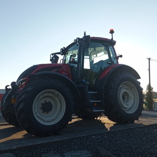 traktor Valtra N155 Active předváděcí