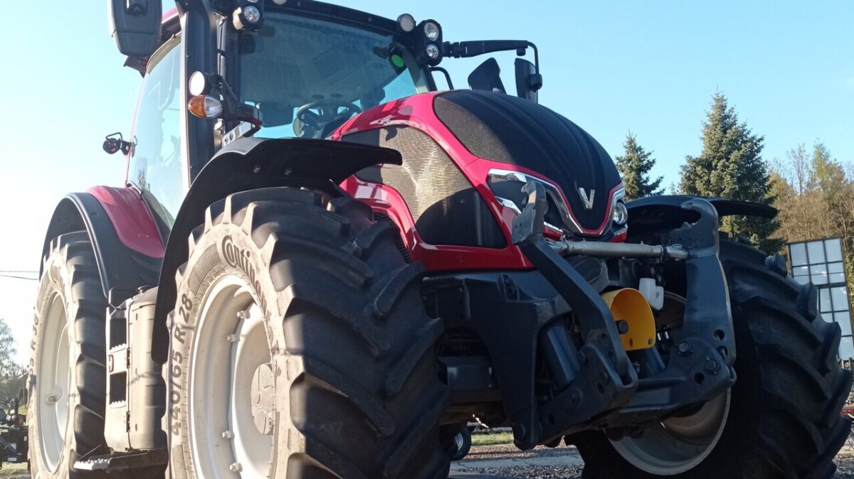 traktor Valtra N155 Active předváděcí