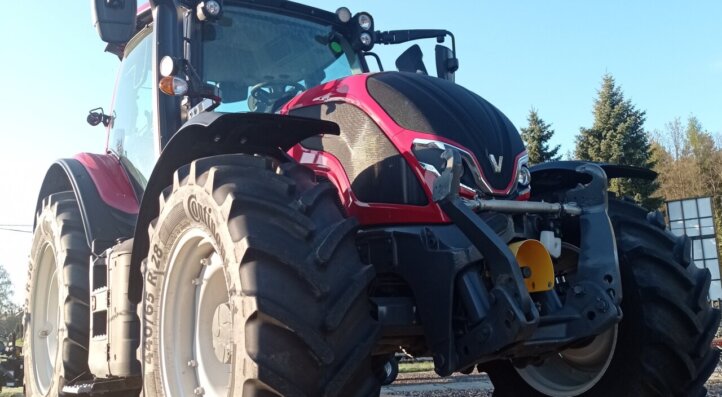 traktor Valtra N155 Active předváděcí