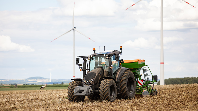 Regenerativní zemědělství a zdraví půdy s traktory Valtra